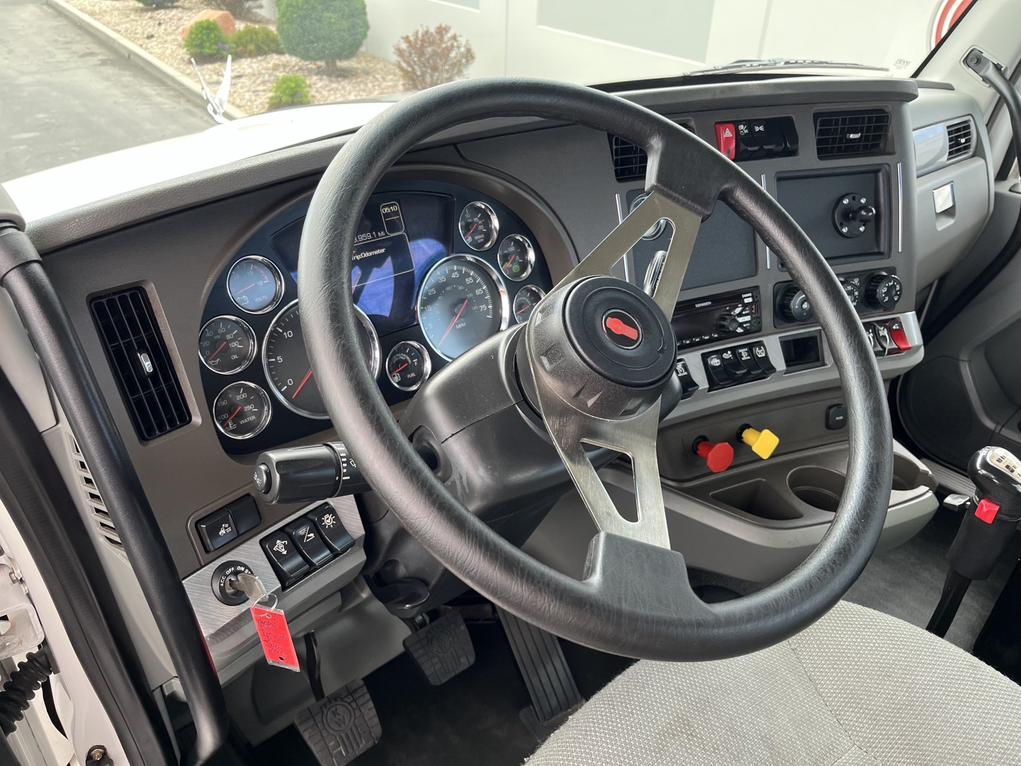 2018 Kenworth T680 - image 6 of 6