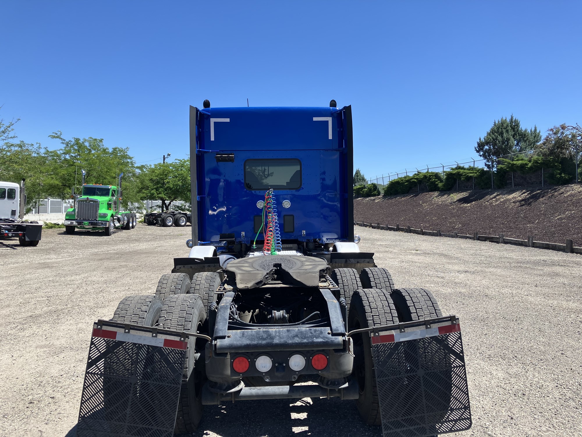 2019 Kenworth T880 - image 4 of 6