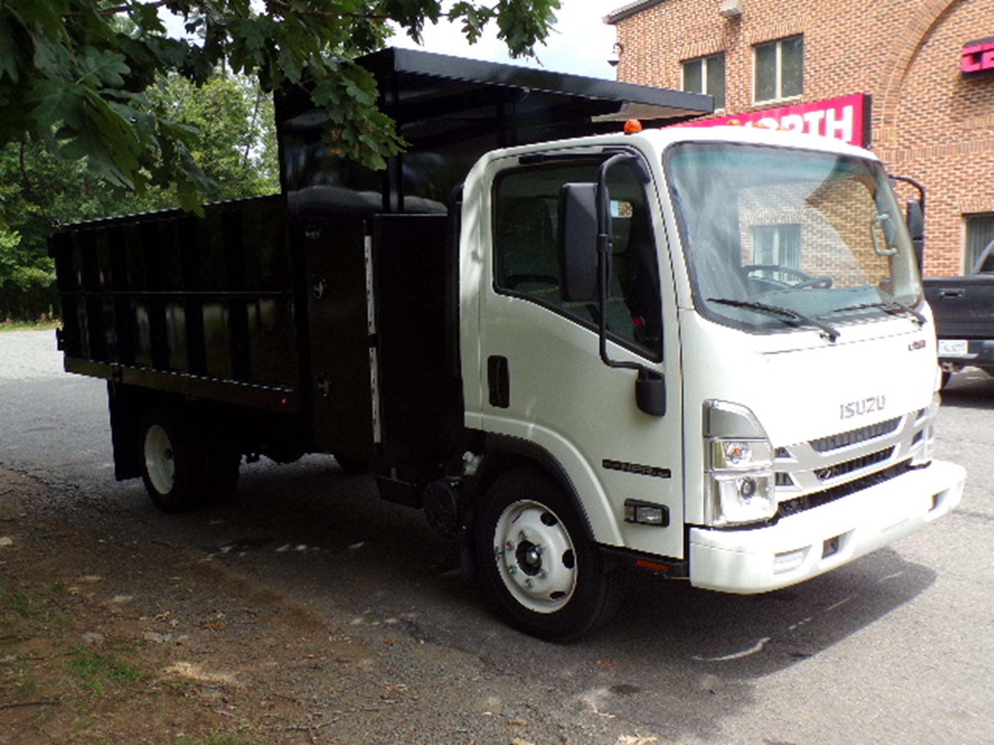 2024 Isuzu NPRGASHD 1F3 - image 6 of 6