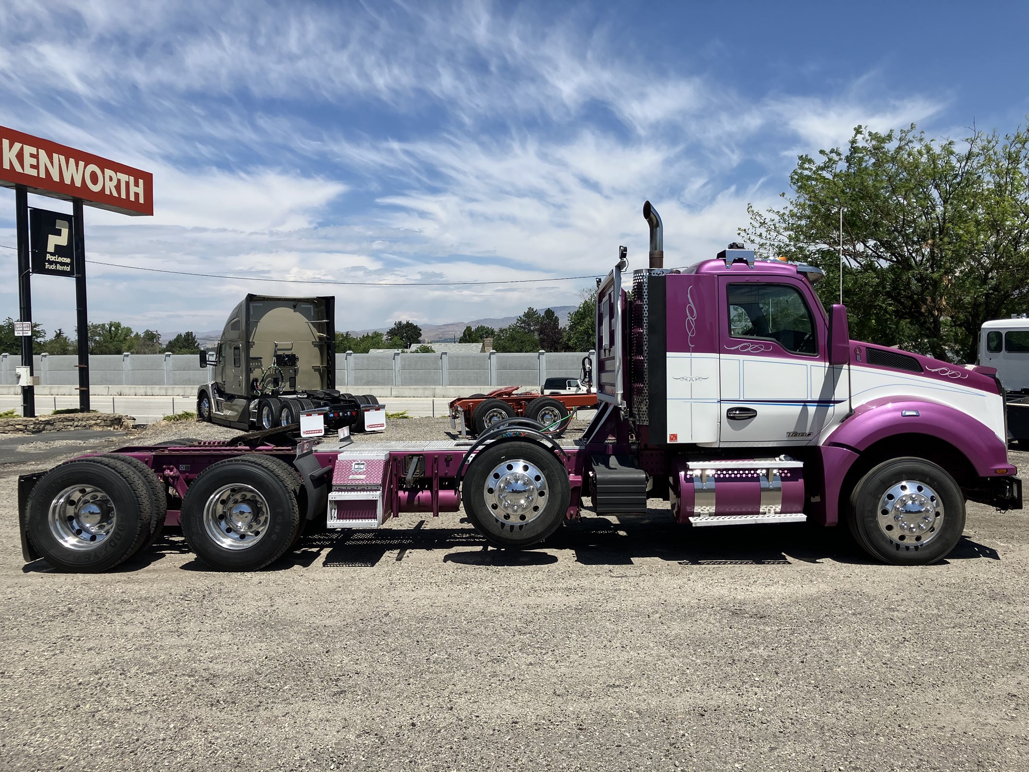 2018 Kenworth T880 - image 6 of 6