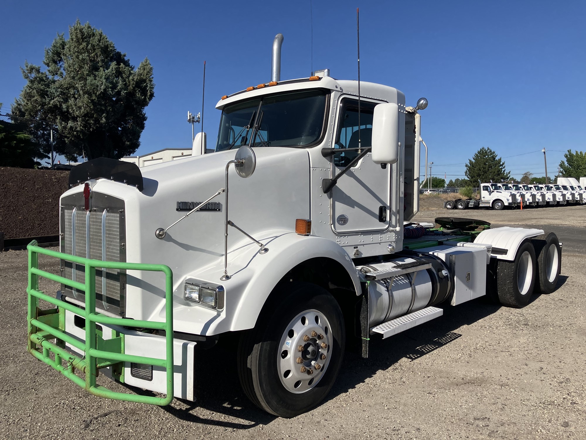 2014 Kenworth T800 - image 1 of 6