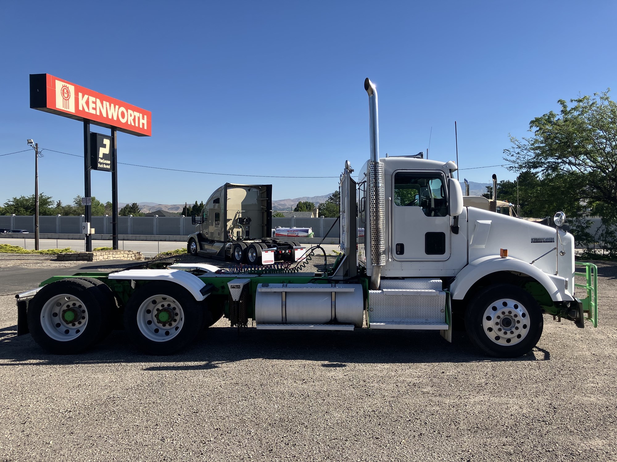 2014 Kenworth T800 - image 6 of 6