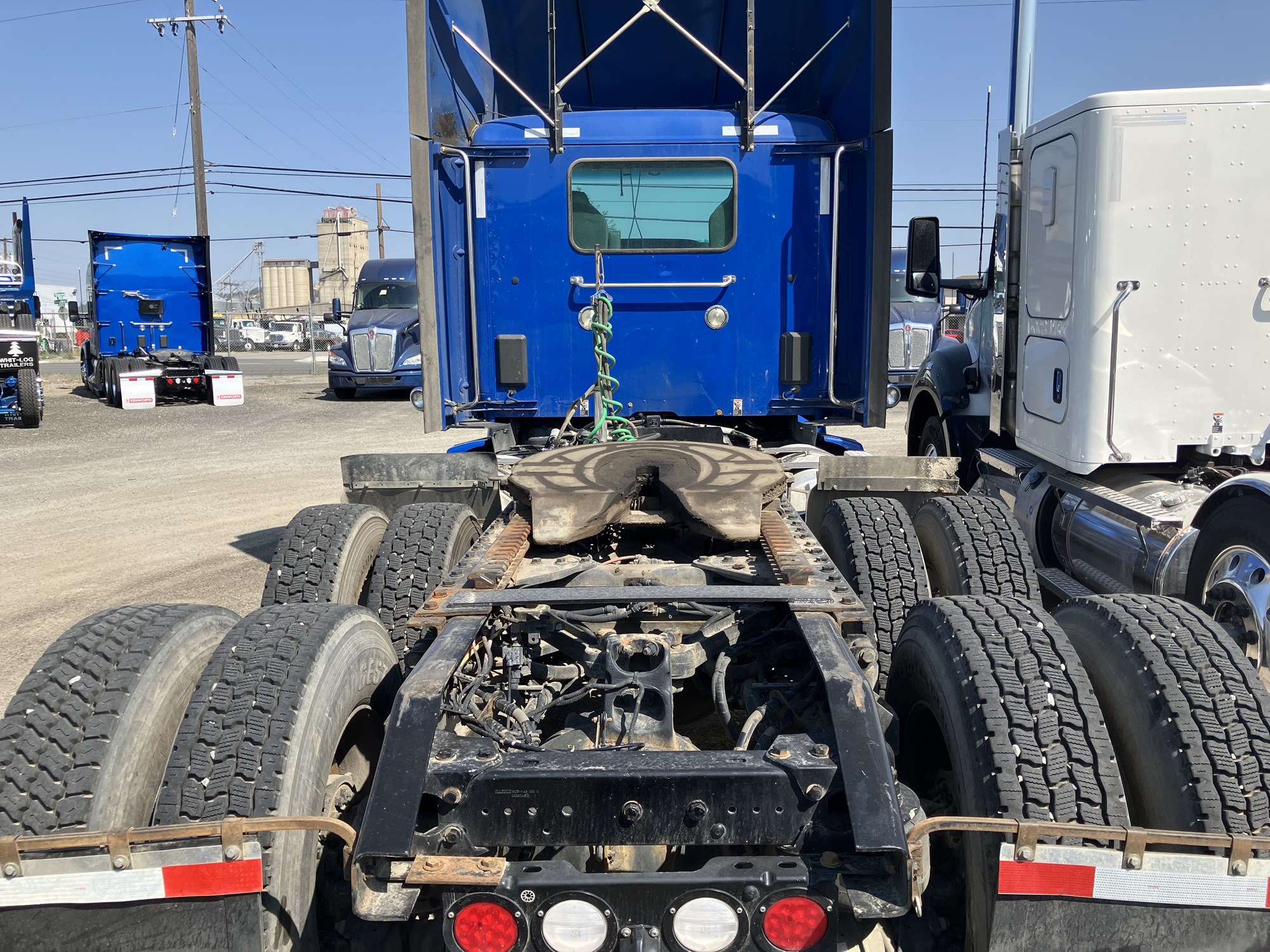 2019 Kenworth T680 - image 3 of 3