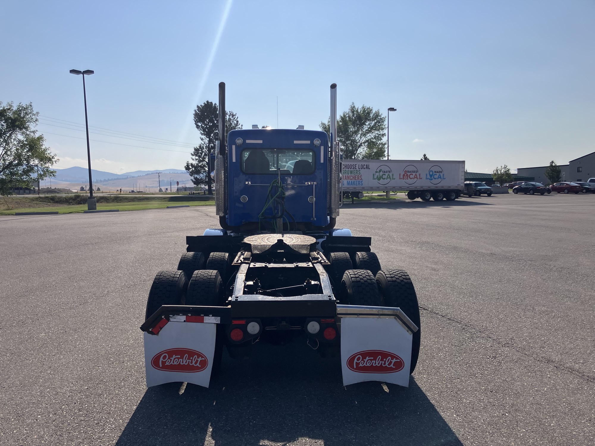 2016 Peterbilt 367 - image 5 of 6