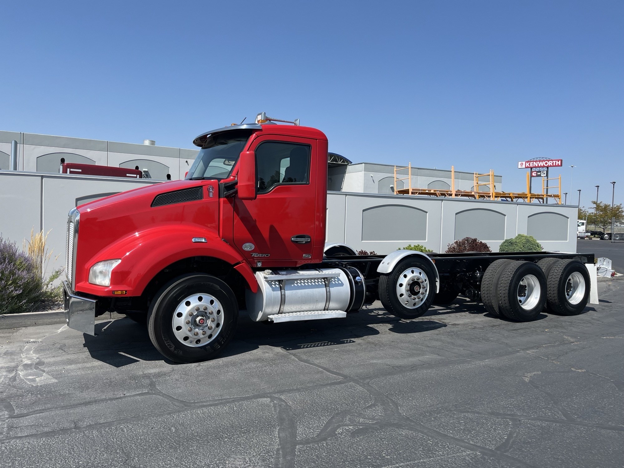 2016 Kenworth T880 - image 1 of 6