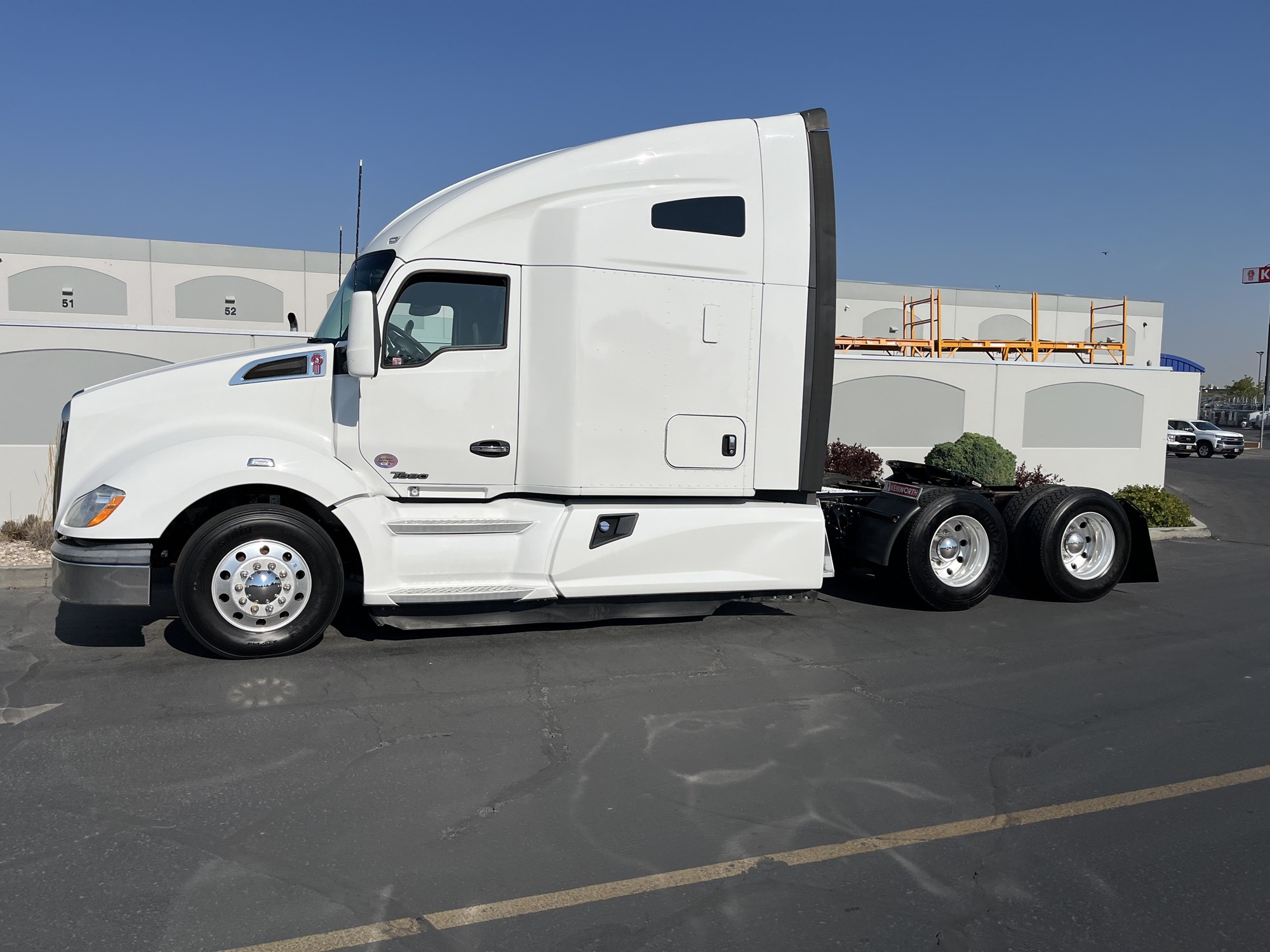 2020 Kenworth T680 - image 1 of 6