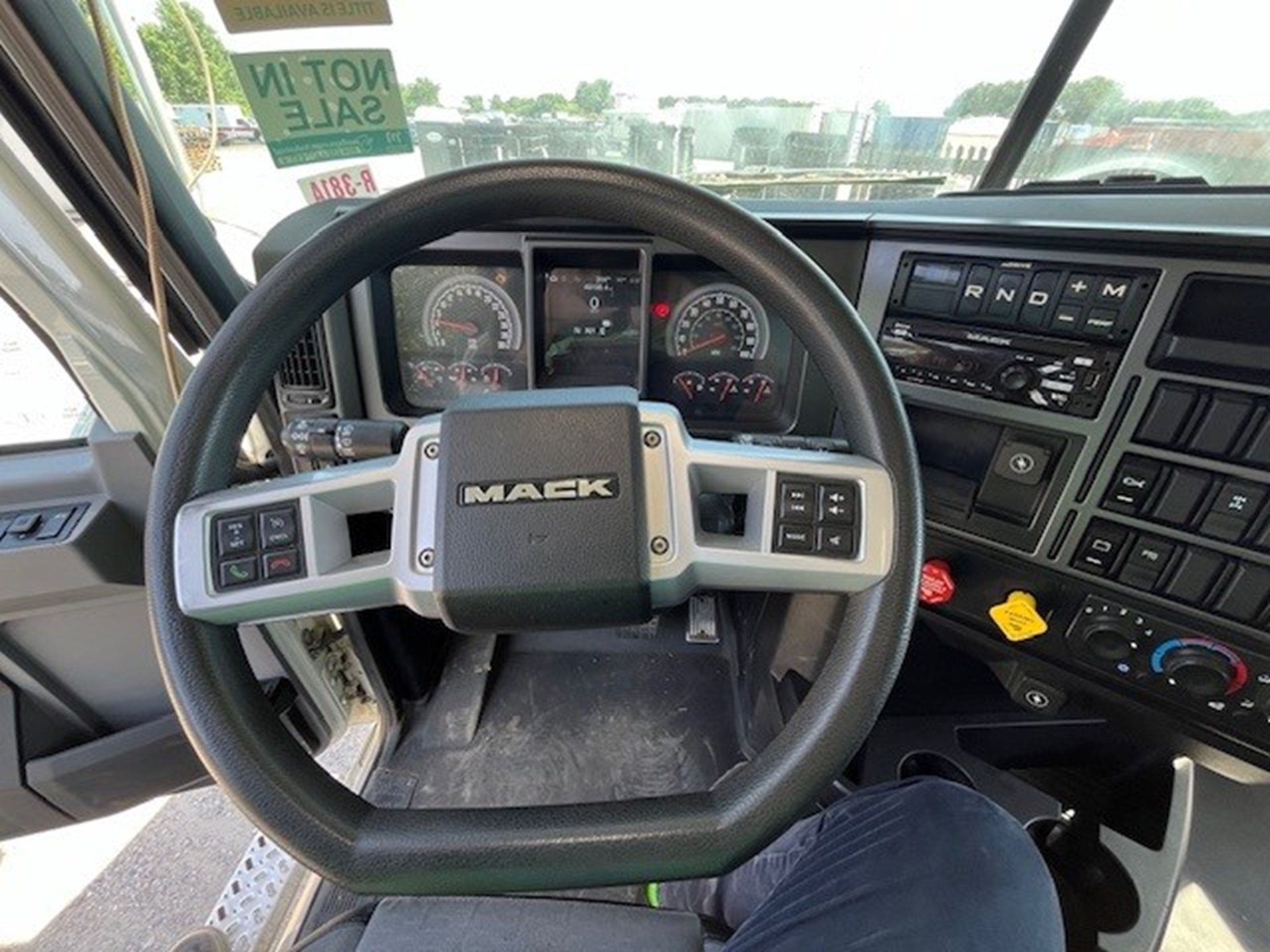 2020 Mack Granite - image 6 of 6