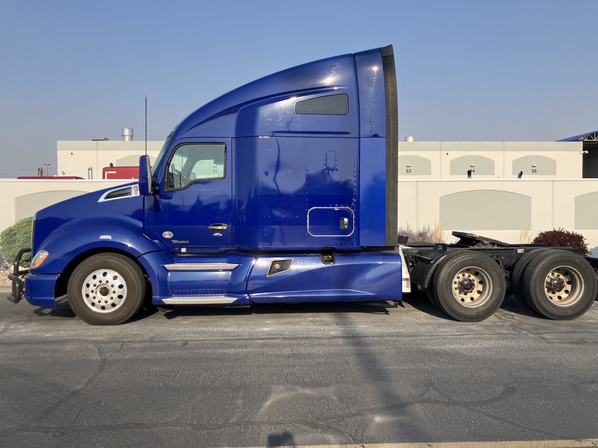 2021 Kenworth T680 - image 1 of 4