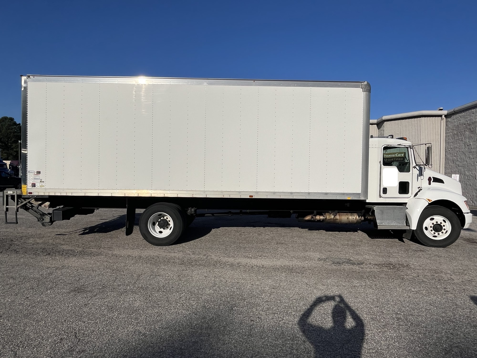 2021 Kenworth T270 - image 4 of 6