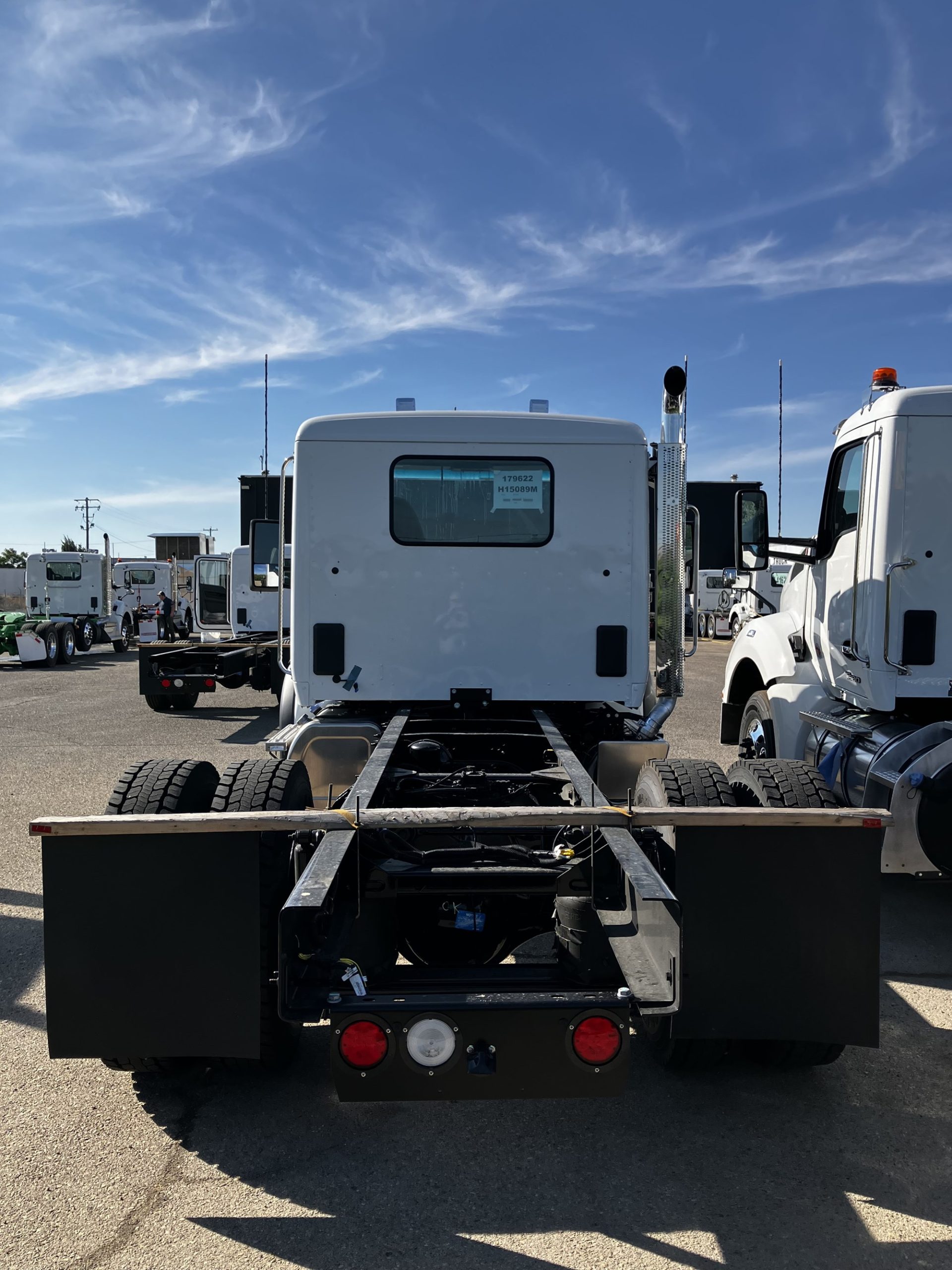 2025 Kenworth T280 - image 3 of 5