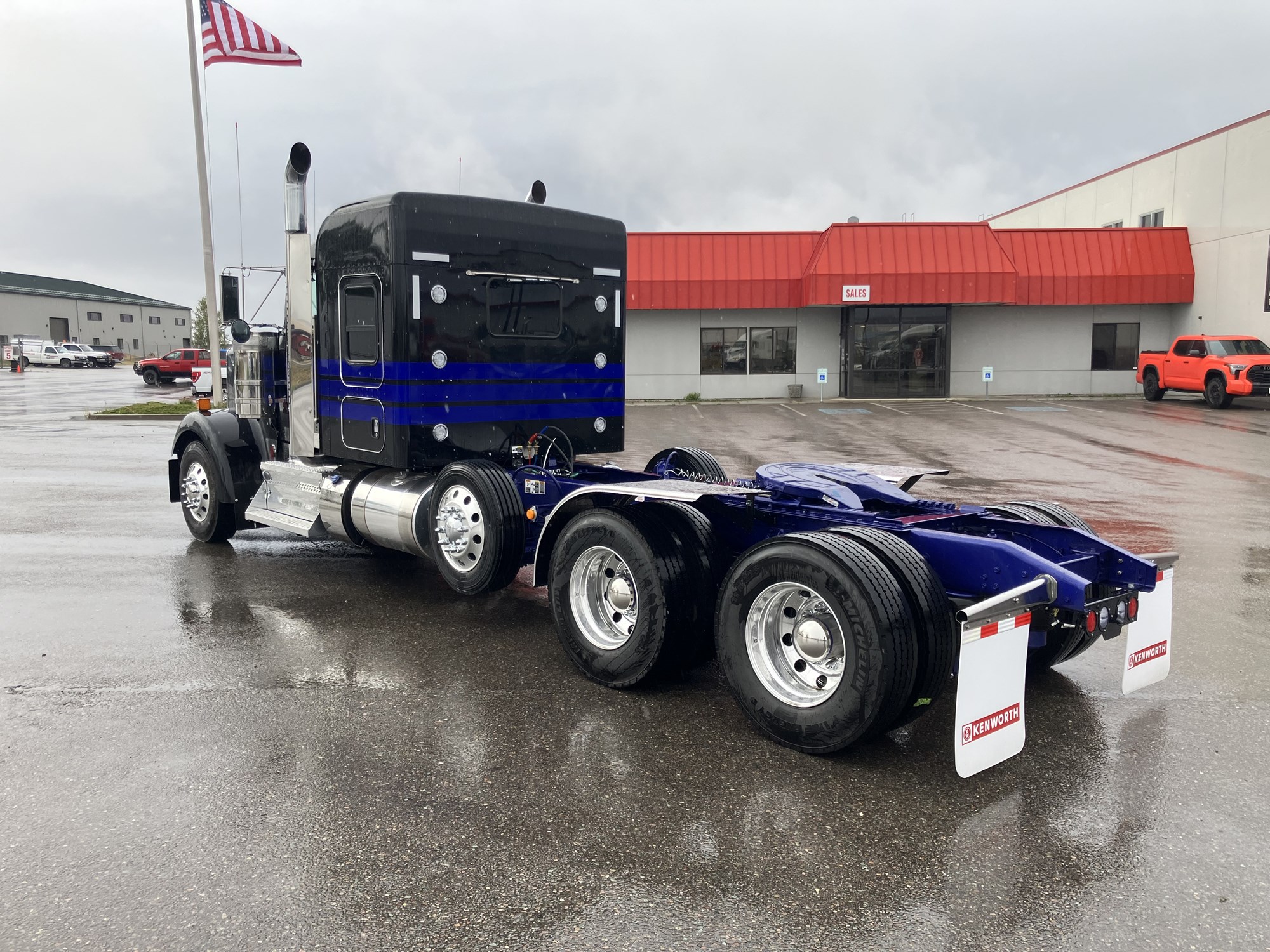 2025 Kenworth W900B - image 6 of 6