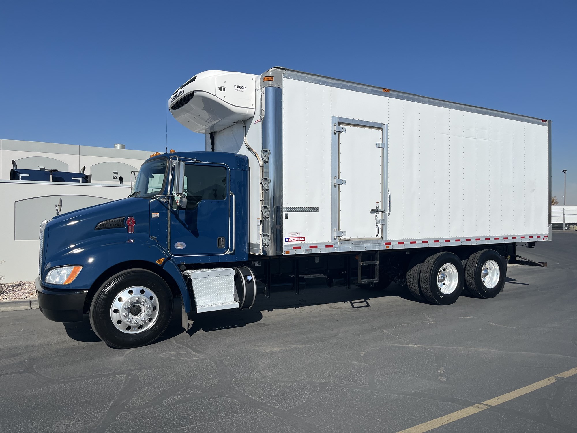 2018 Kenworth T370 - image 1 of 6