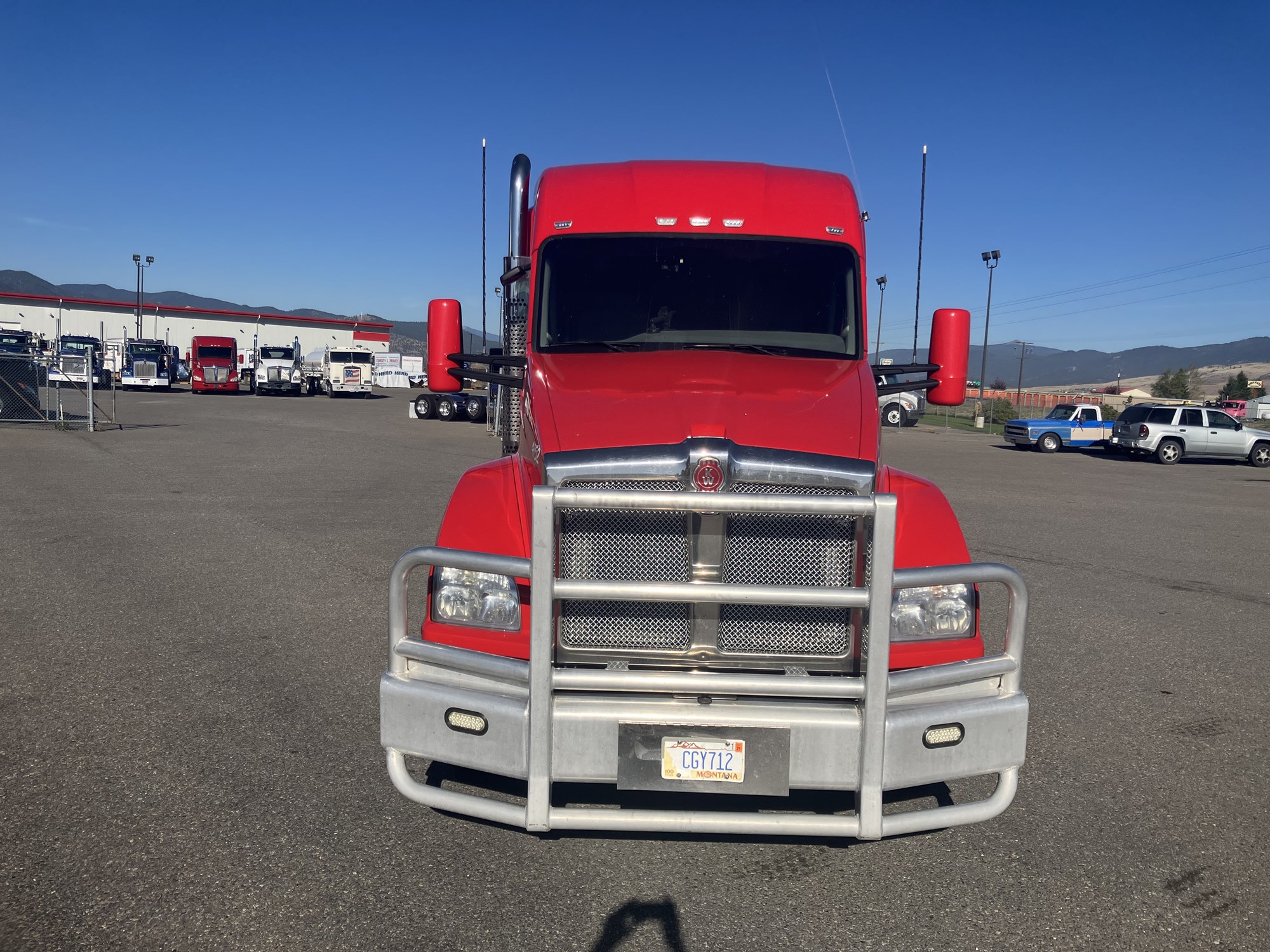 2019 Kenworth T880 - image 2 of 6