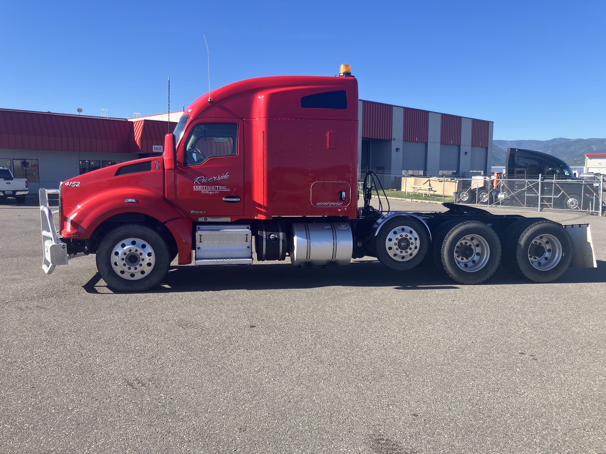 2019 Kenworth T880 - image 4 of 6