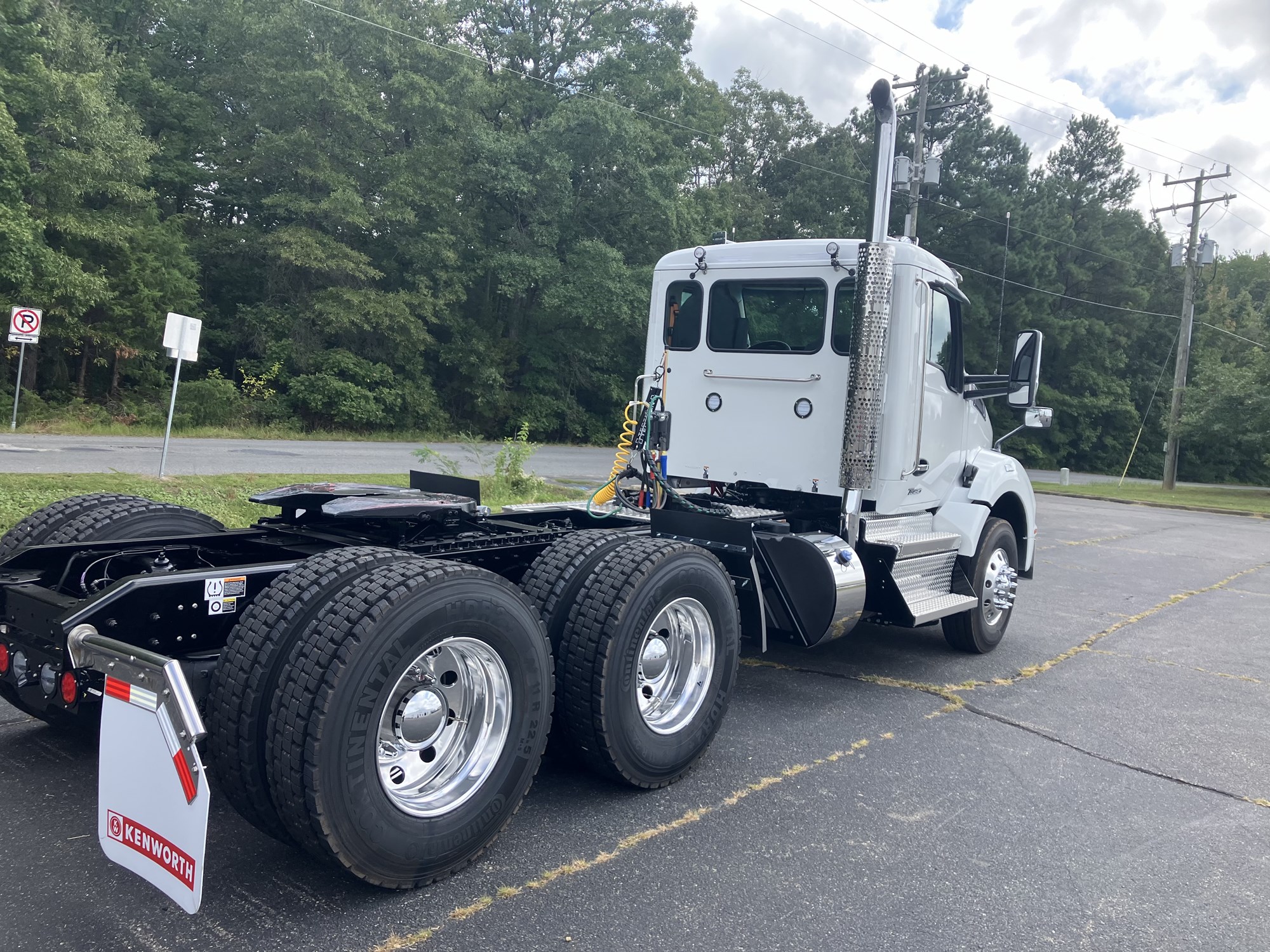 2025 Kenworth T880 - image 5 of 6