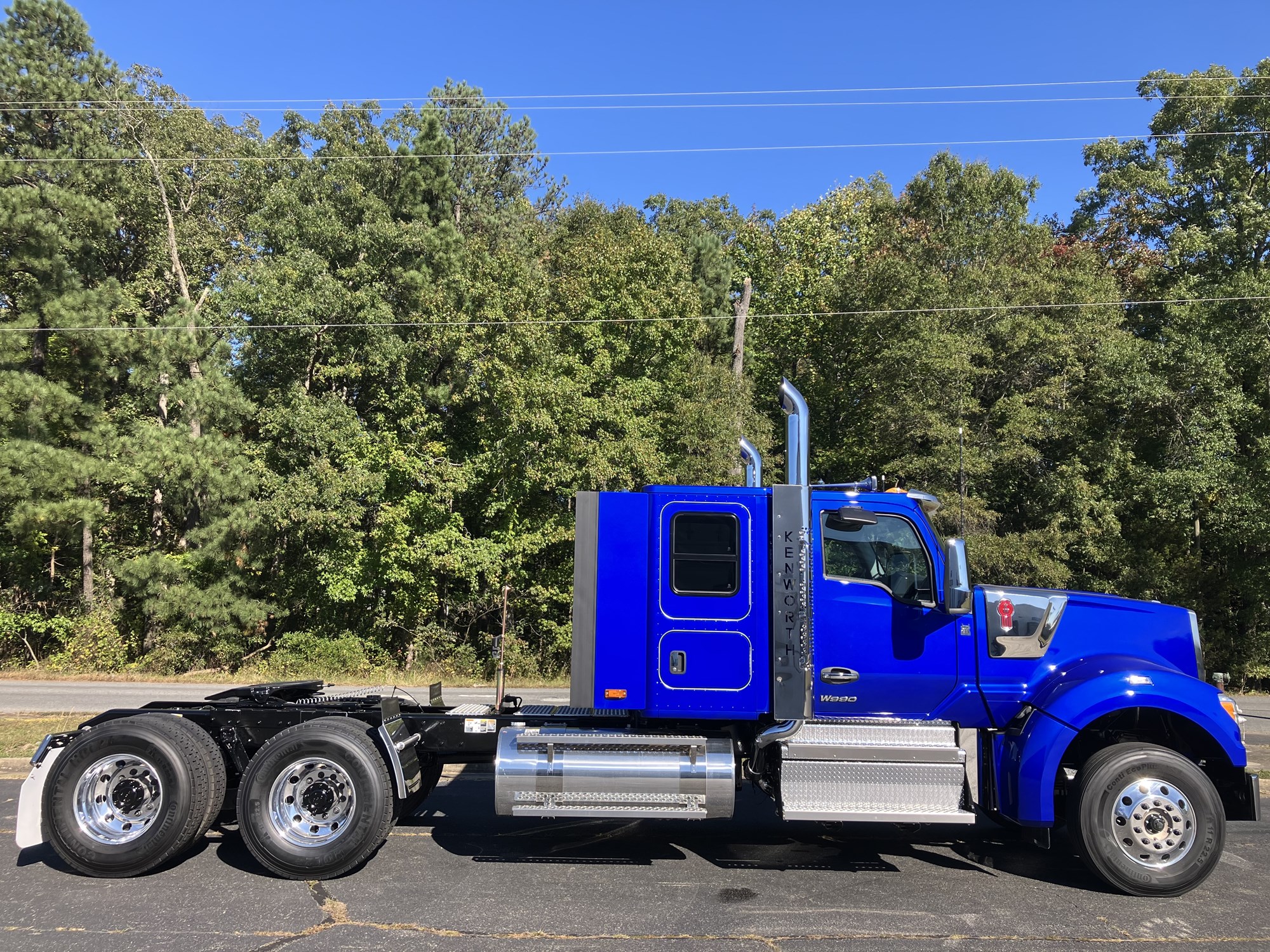 2025 Kenworth W990 - image 4 of 6