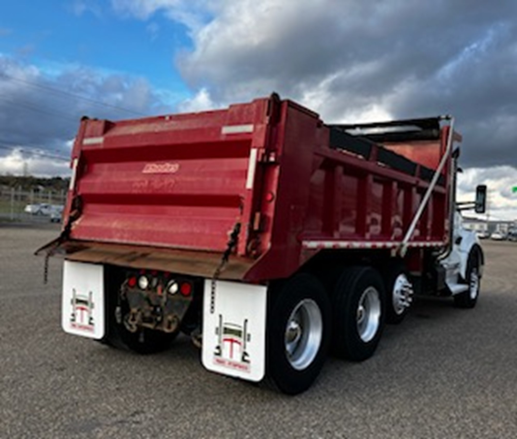 2018 Kenworth T880 - image 5 of 6