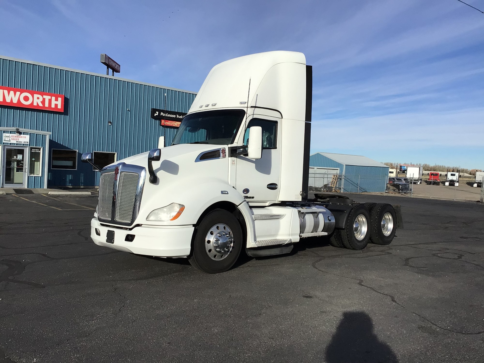 2020 Kenworth T680 - image 1 of 6