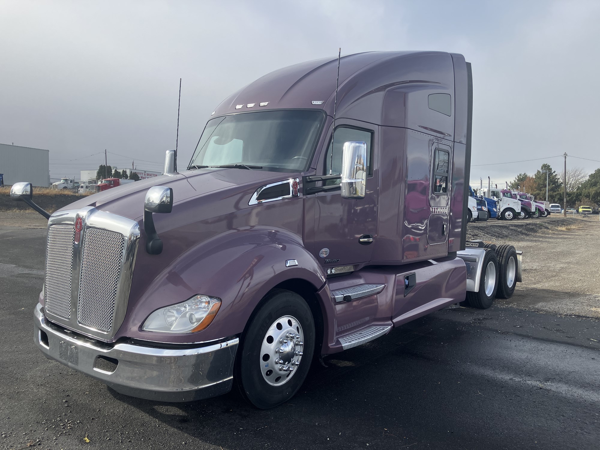 2020 Kenworth T680 - image 1 of 6