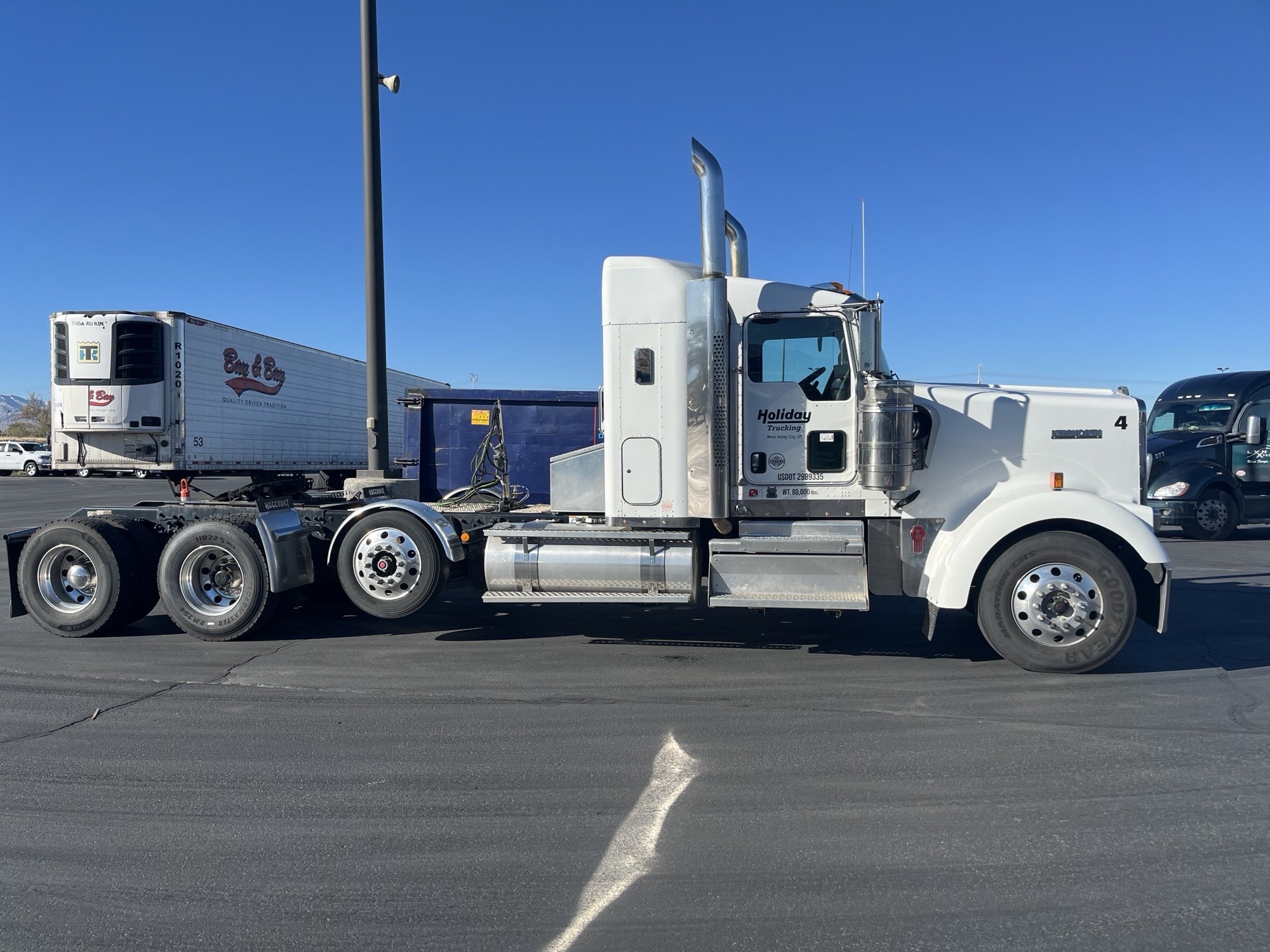 2020 Kenworth W900L - image 1 of 2