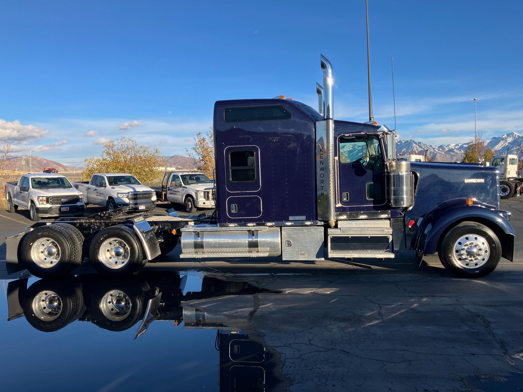 2021 Kenworth W900 - image 4 of 6