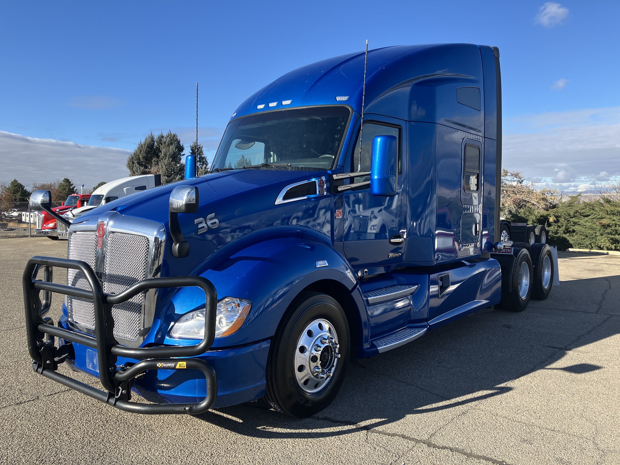 2023 Kenworth T680 - image 1 of 6