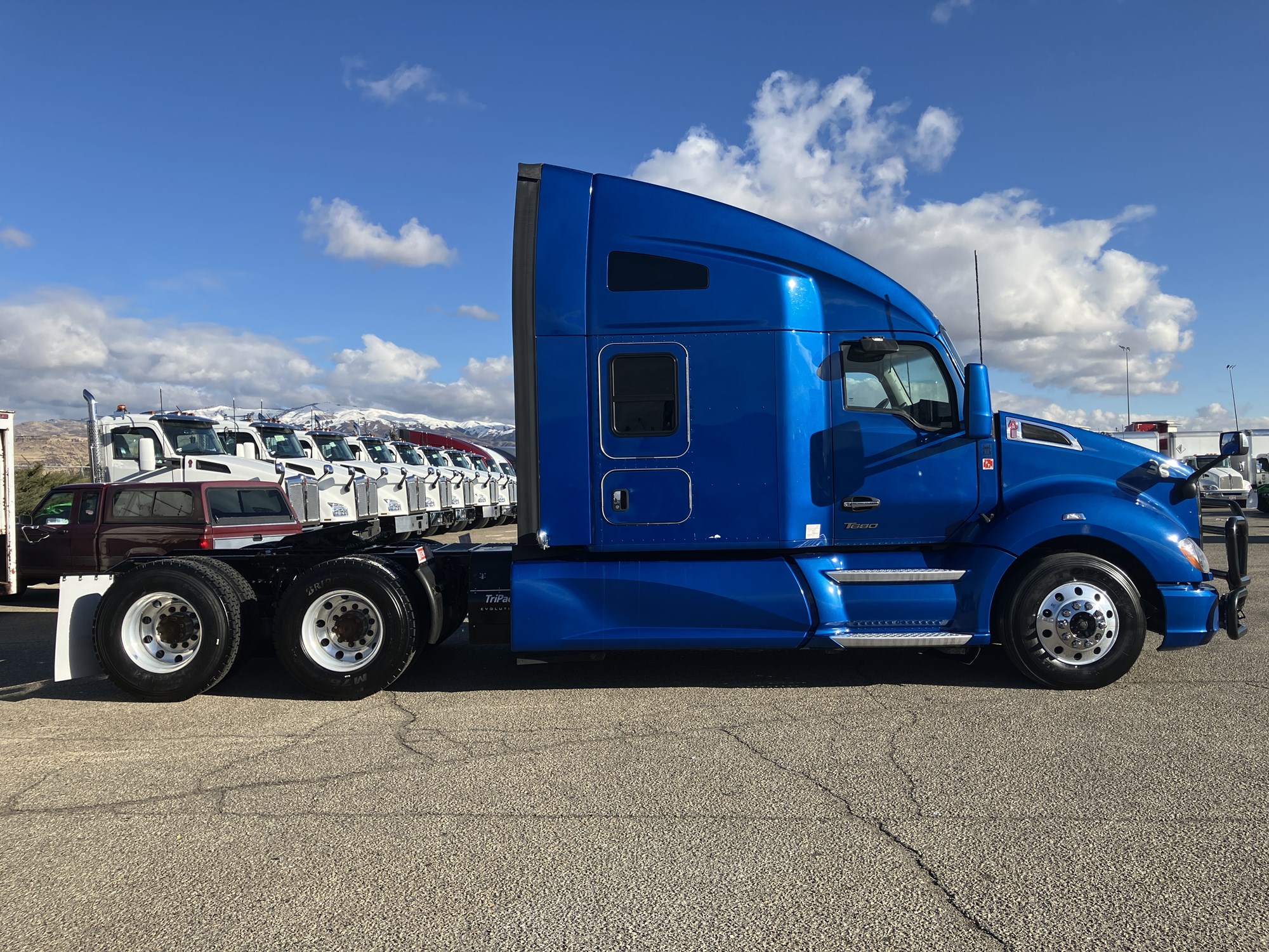 2023 Kenworth T680 - image 6 of 6