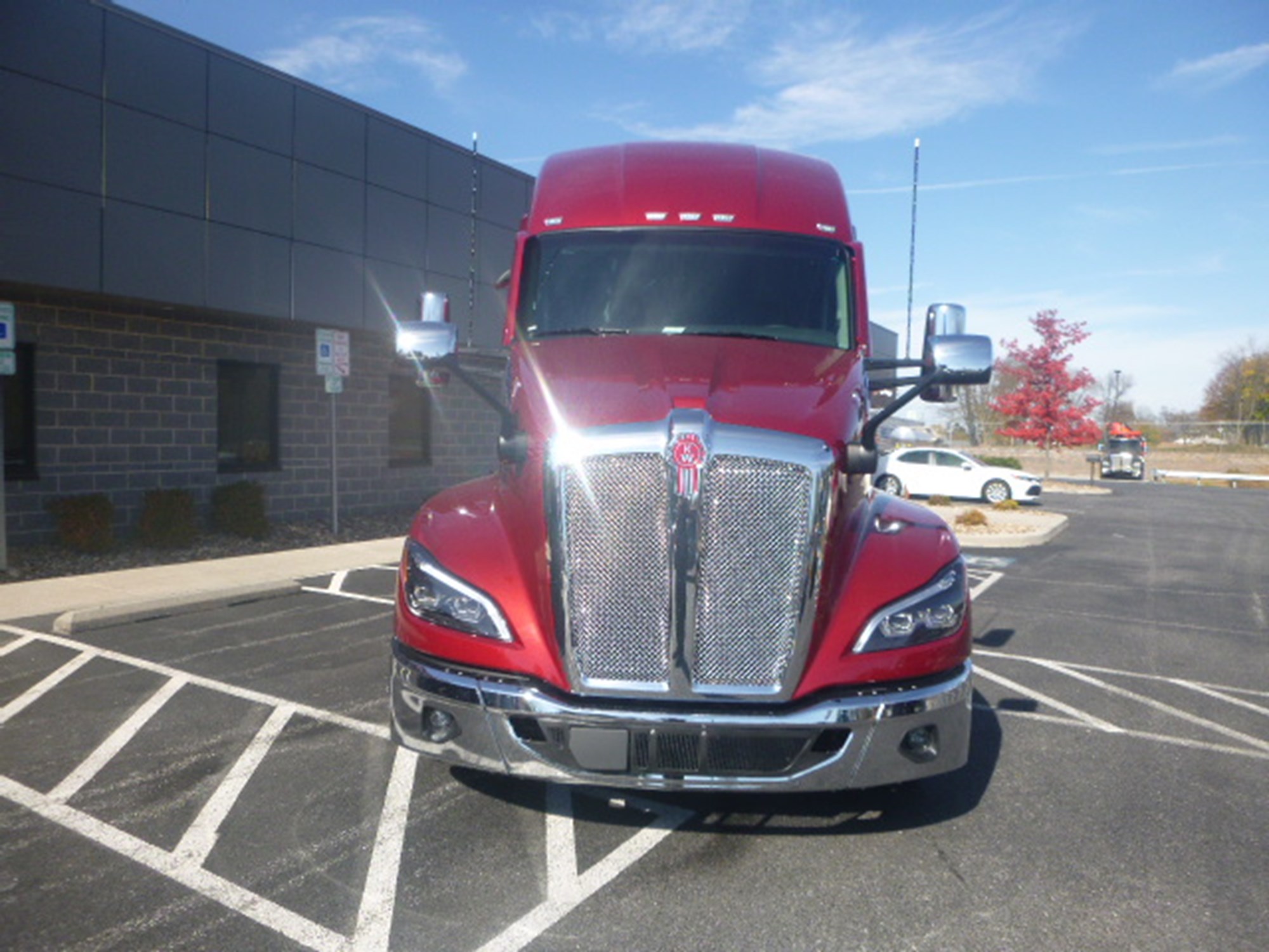 2025 Kenworth T680 Next Gen - image 3 of 6