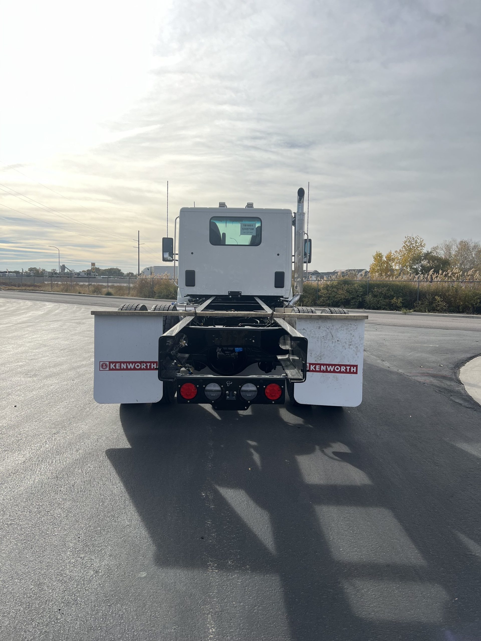 2025 Kenworth T380 - image 5 of 6