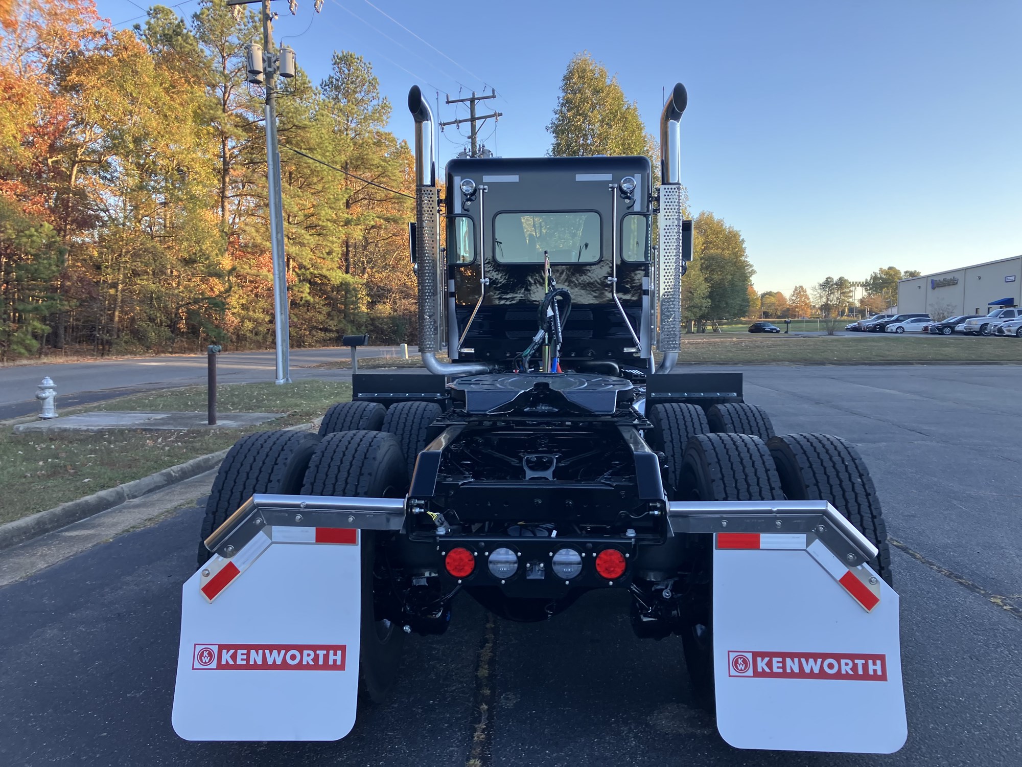 2025 Kenworth W900B - image 6 of 6