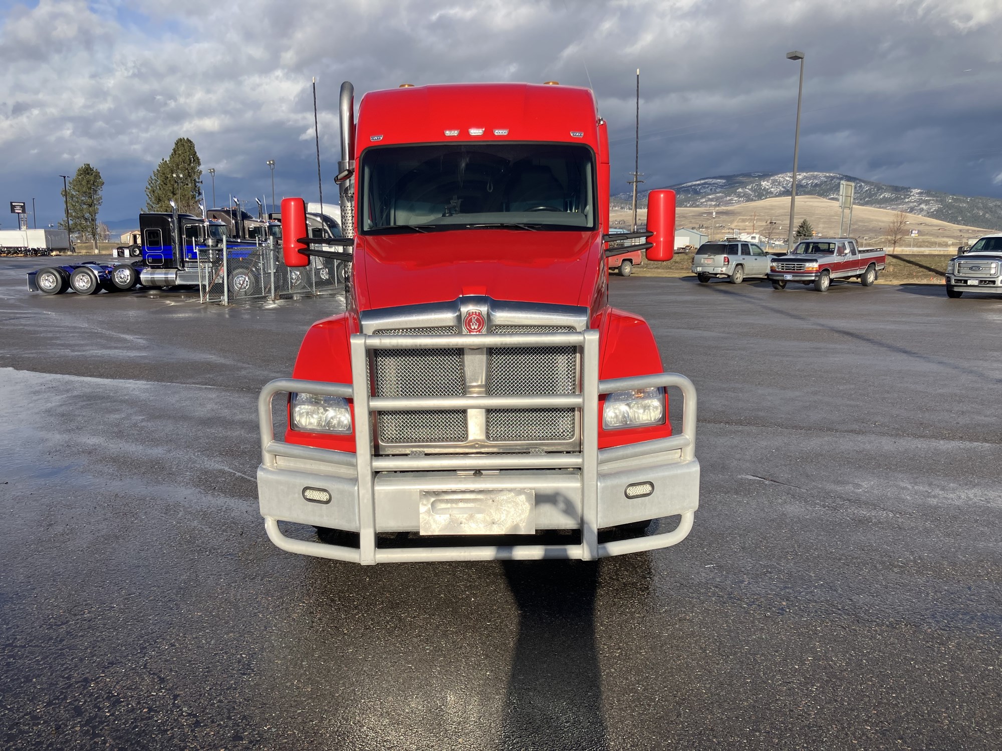 2019 Kenworth T880 - image 2 of 6