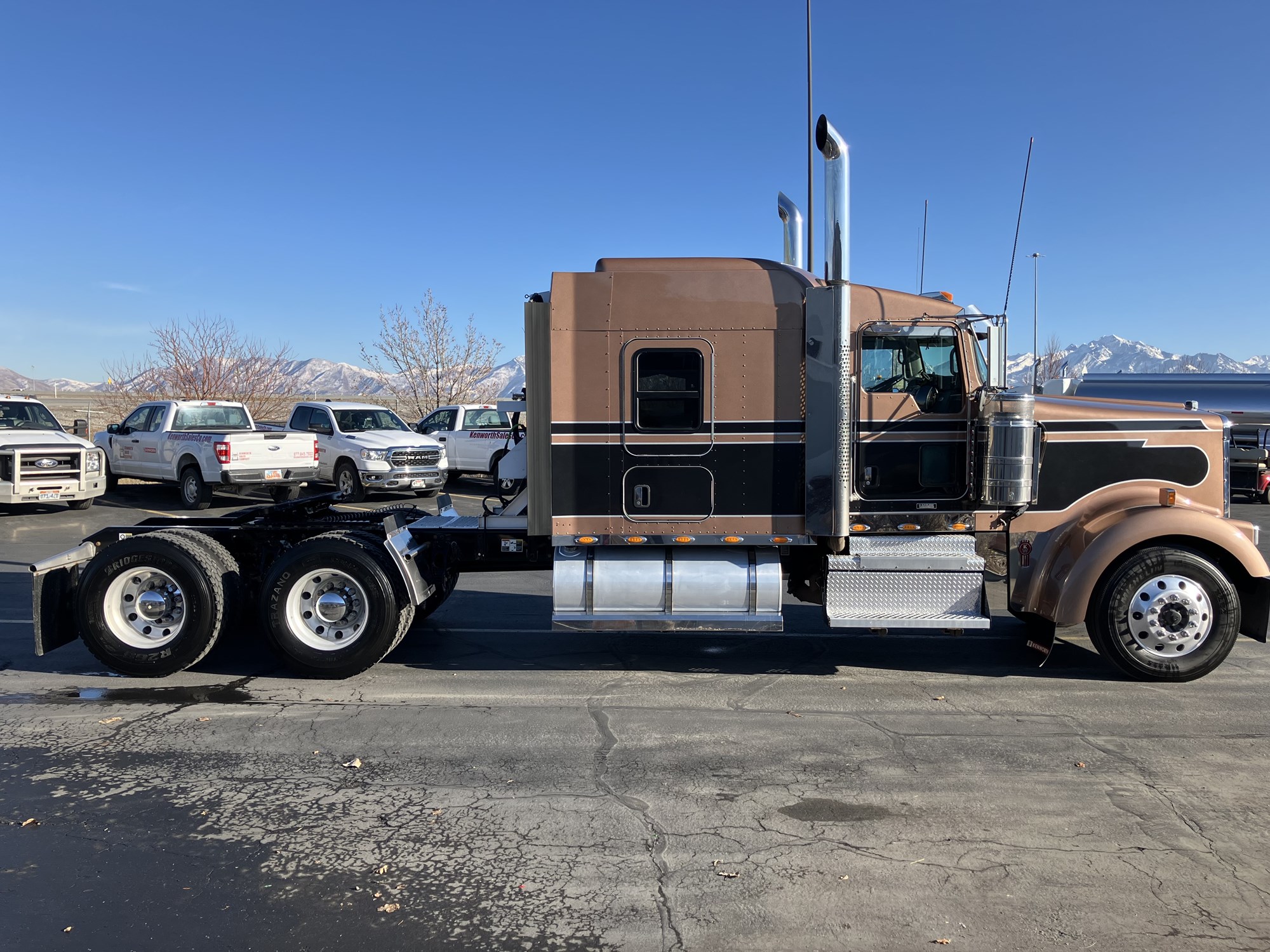 2019 Kenworth W900 - image 5 of 6