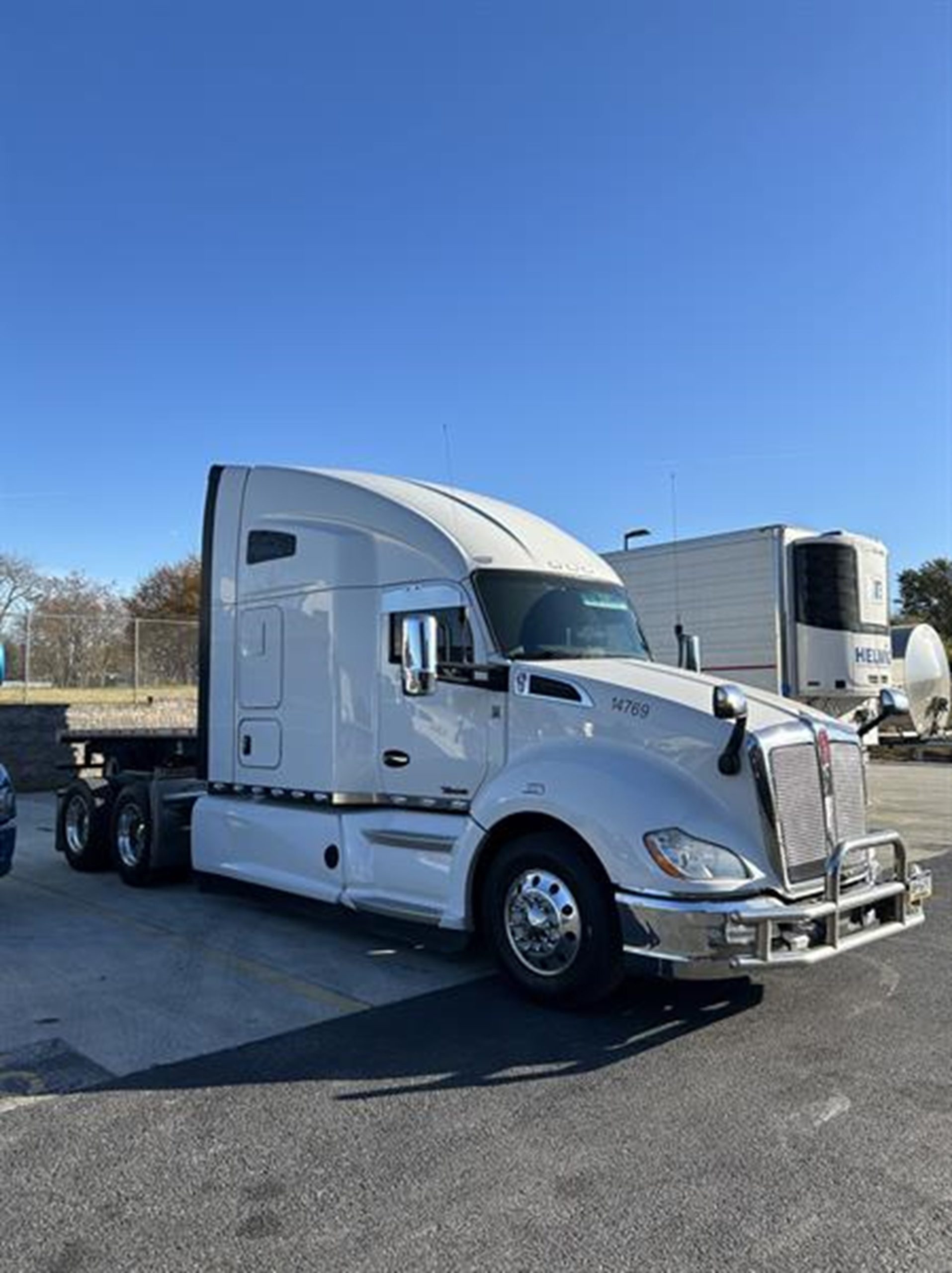 2020 Kenworth T680 - image 1 of 1