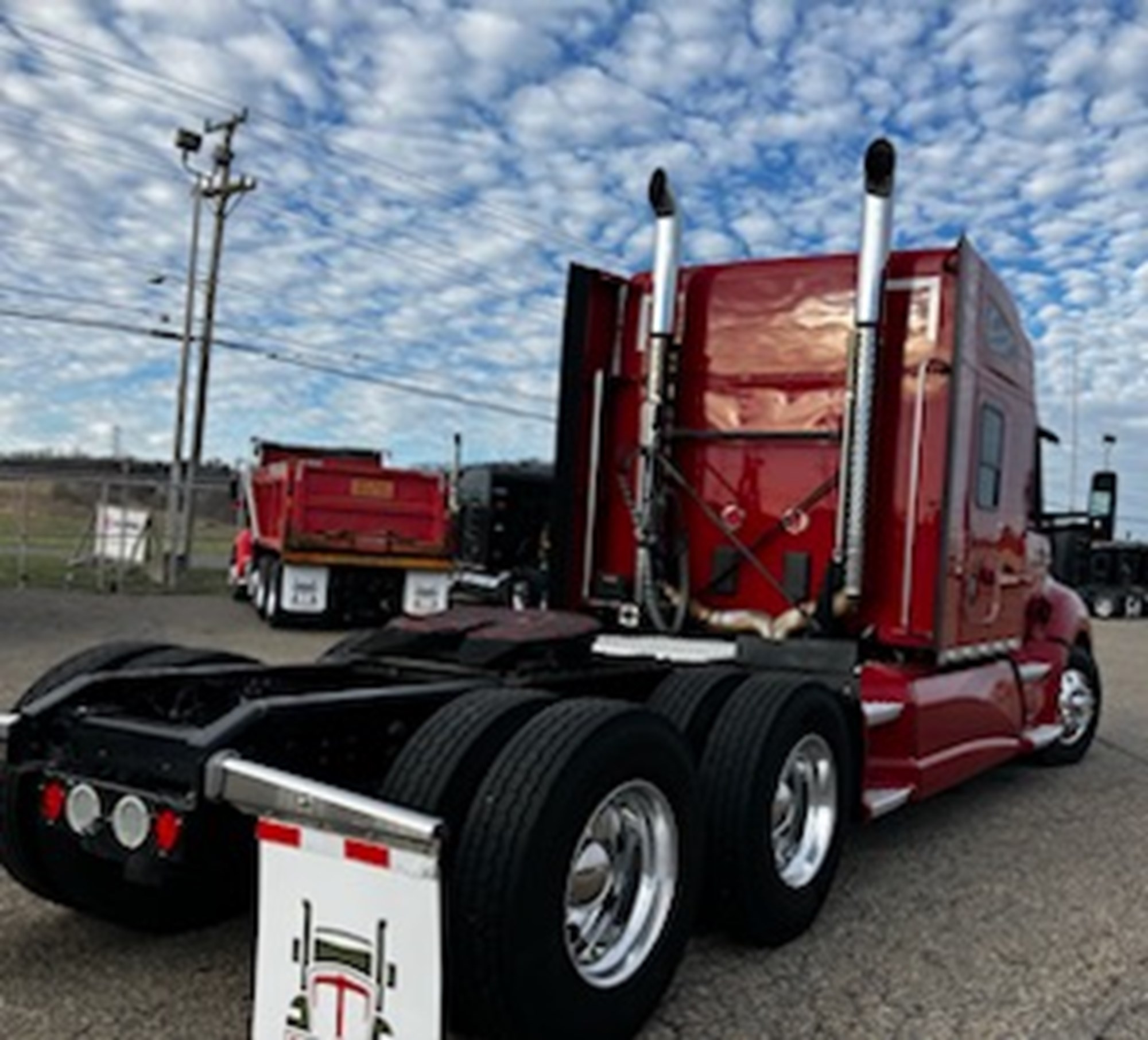 2020 Kenworth T680 - image 5 of 6