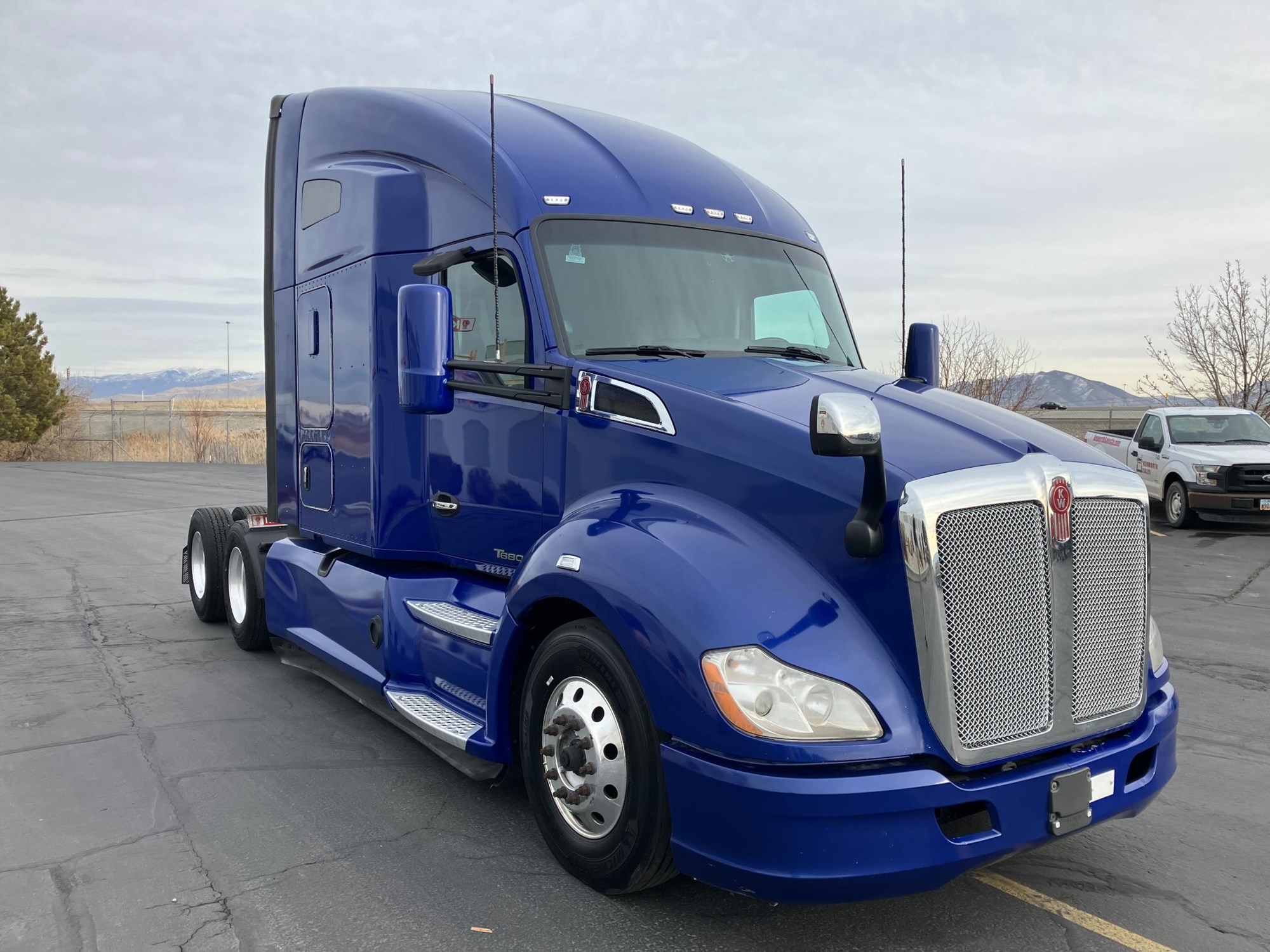 2021 Kenworth T680 - image 3 of 6