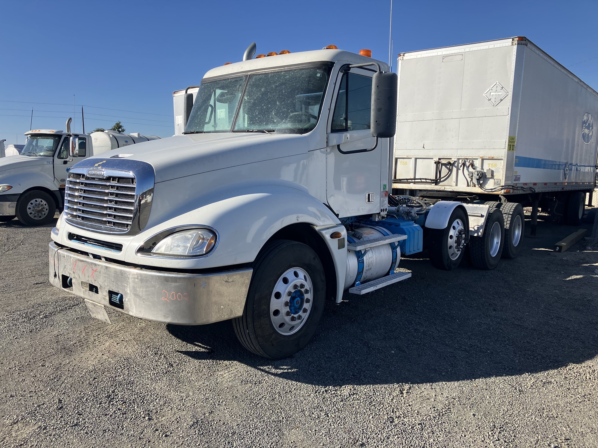 2005 Freightliner Columbia - image 1 of 5