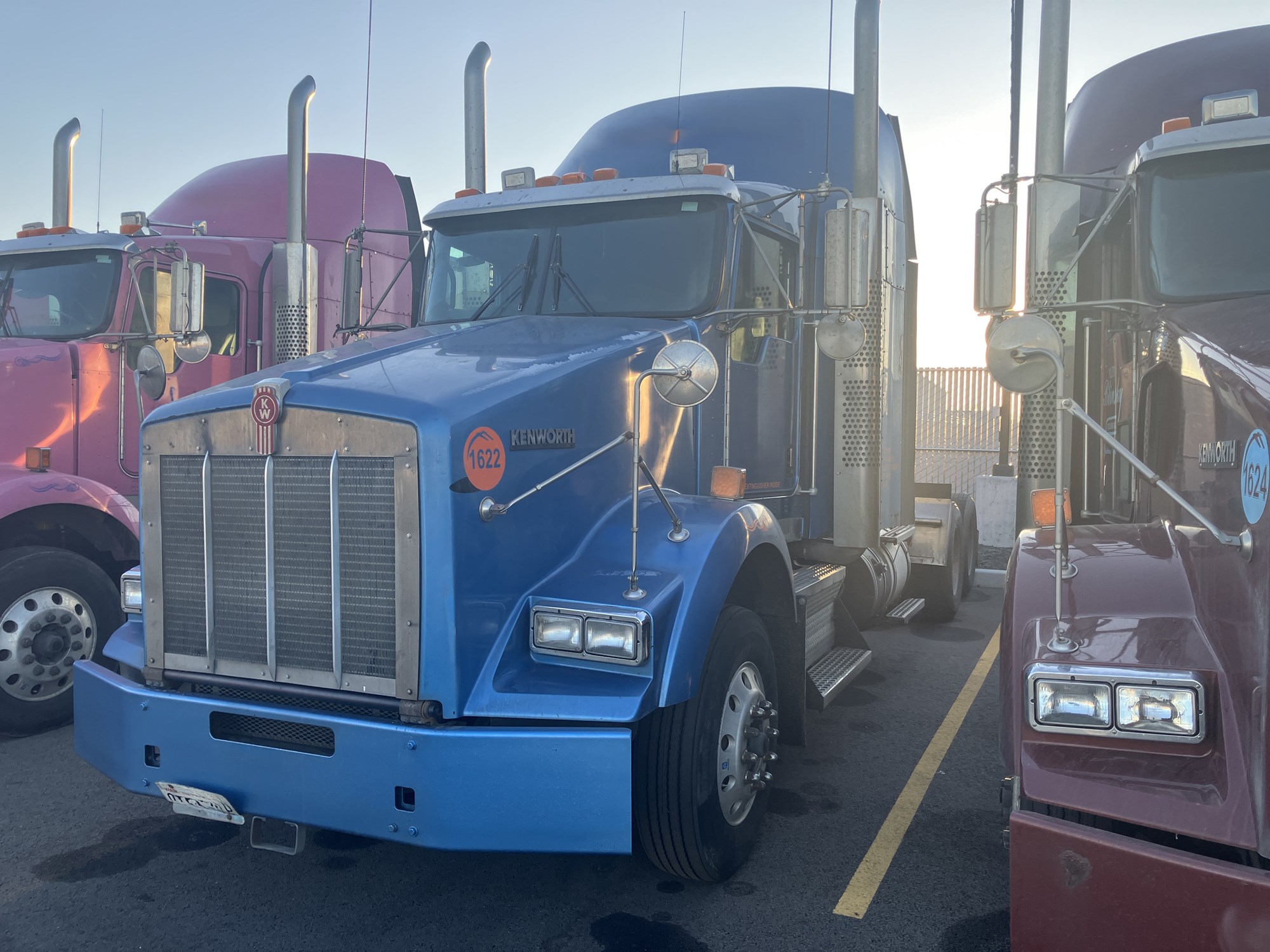 2016 Kenworth T800 - image 1 of 1