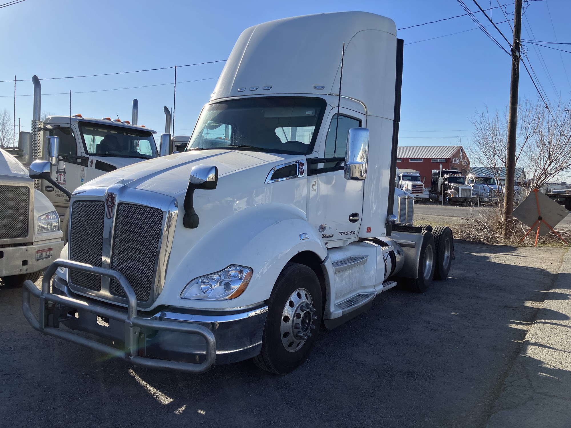 2019 Kenworth T680 - image 1 of 1