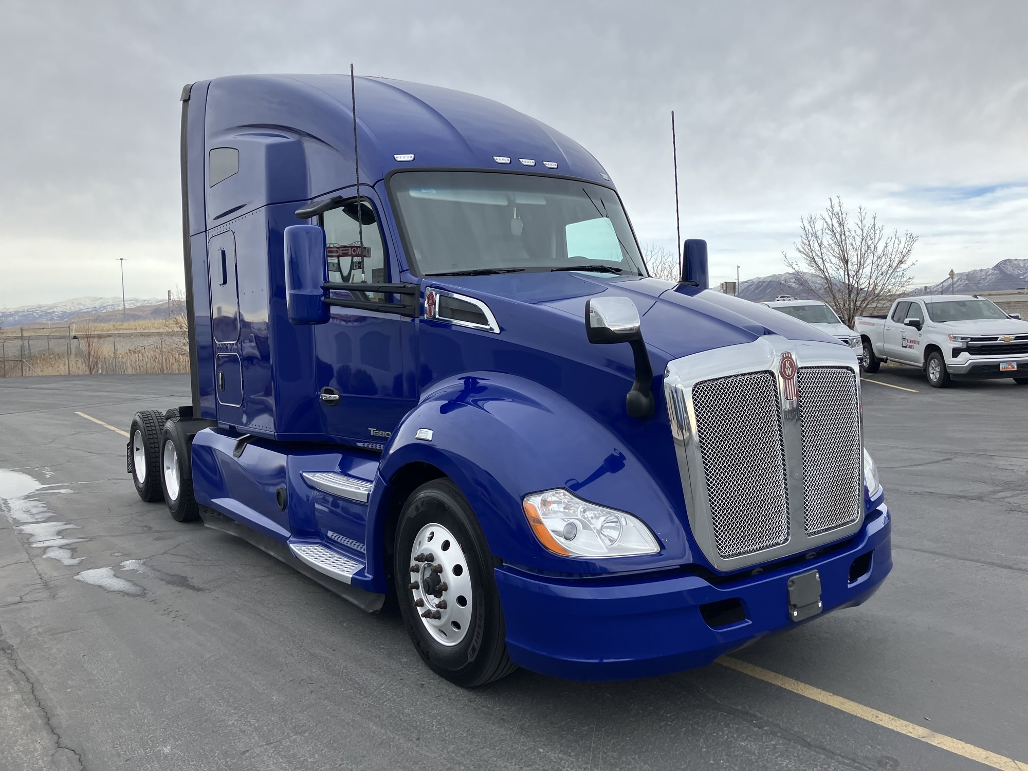 2021 Kenworth T680 - image 4 of 6