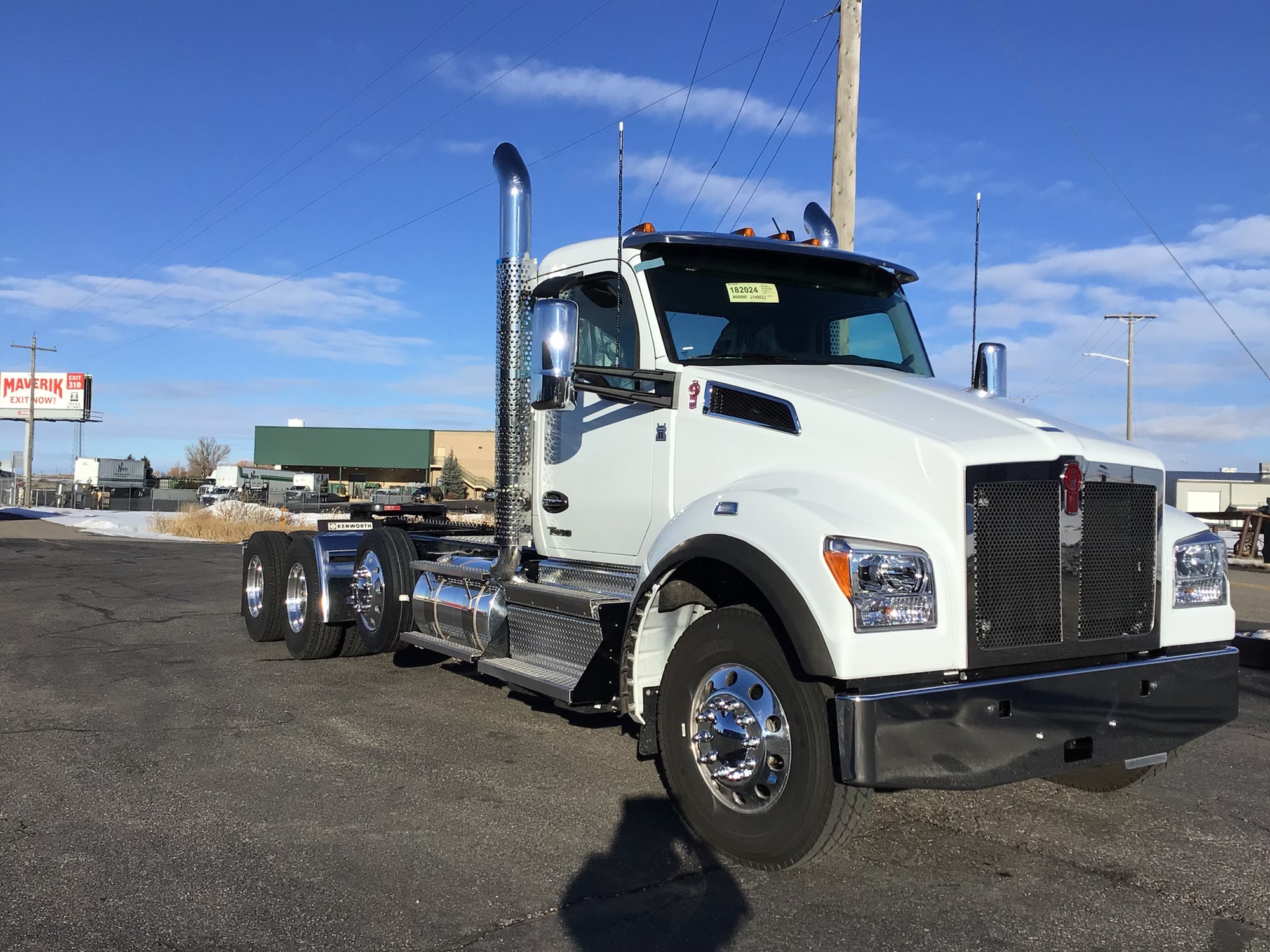 2025 Kenworth T880 - image 3 of 6