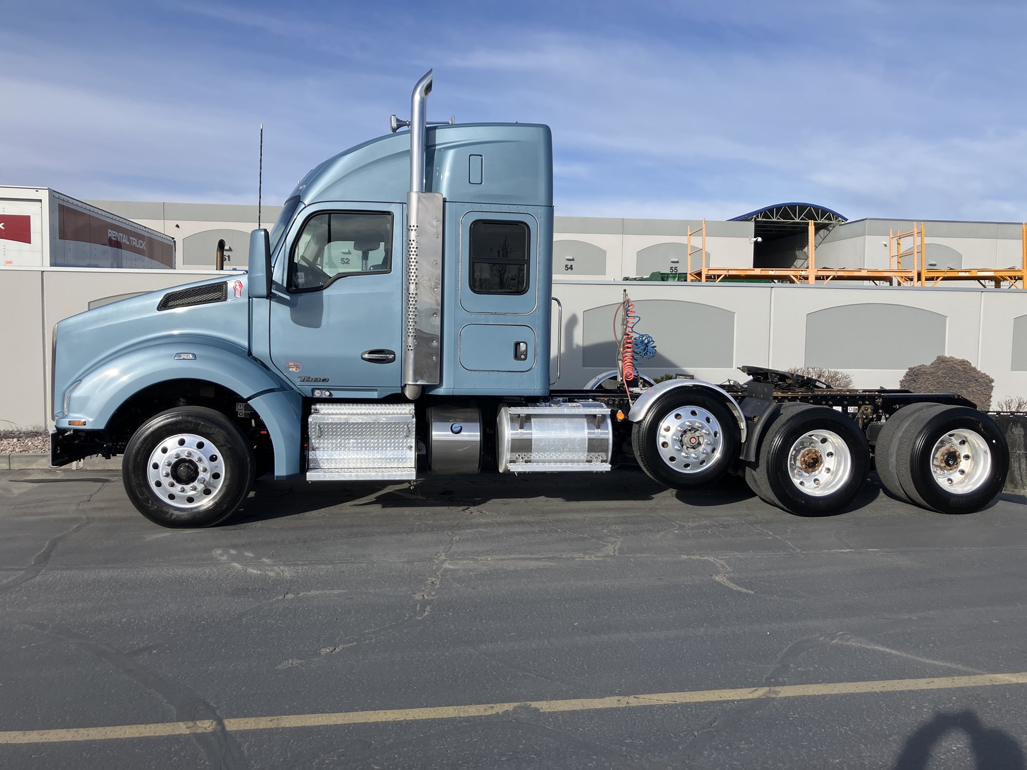 2020 Kenworth T880 - image 1 of 6