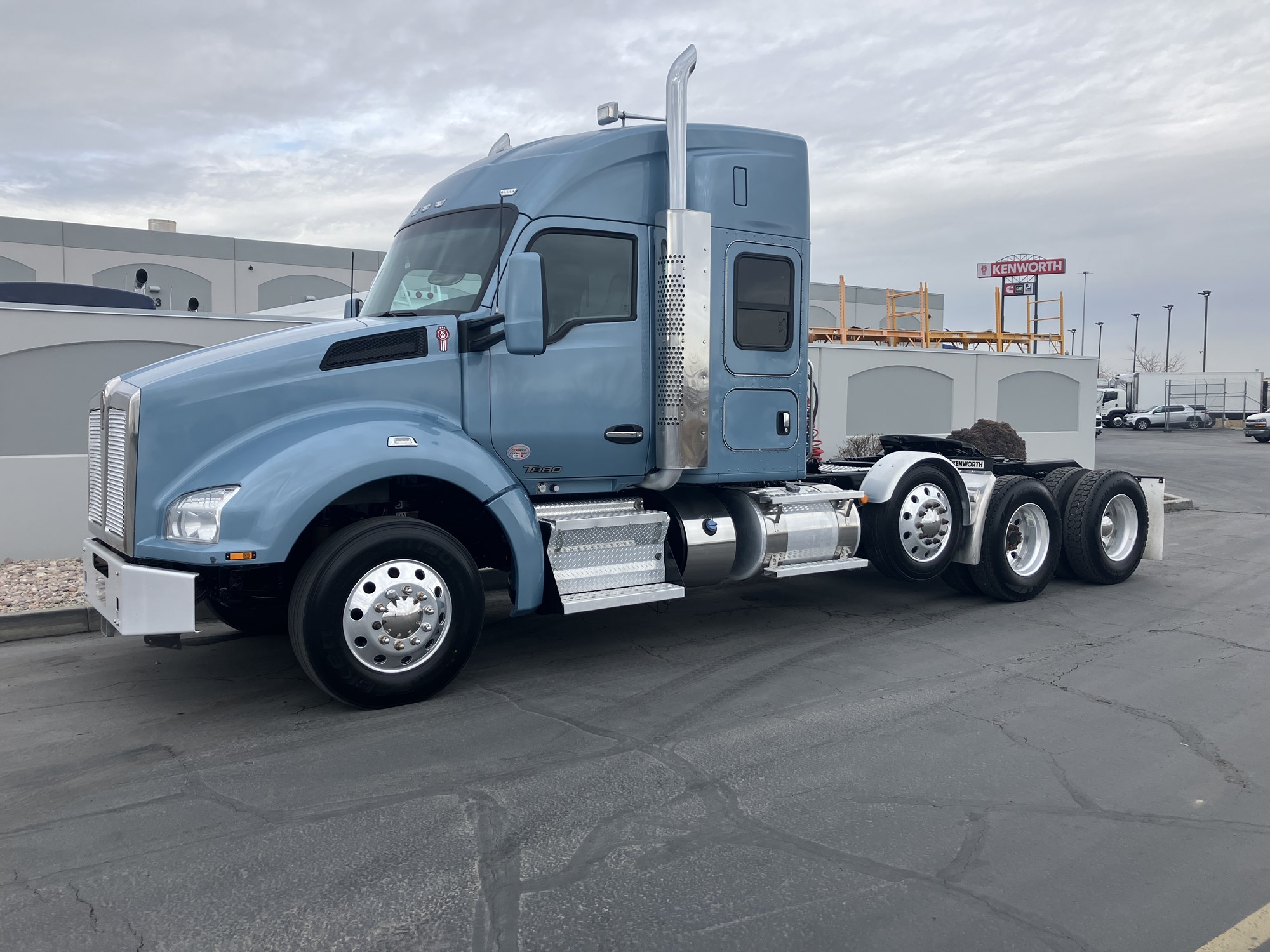 2020 Kenworth T880 - image 1 of 6