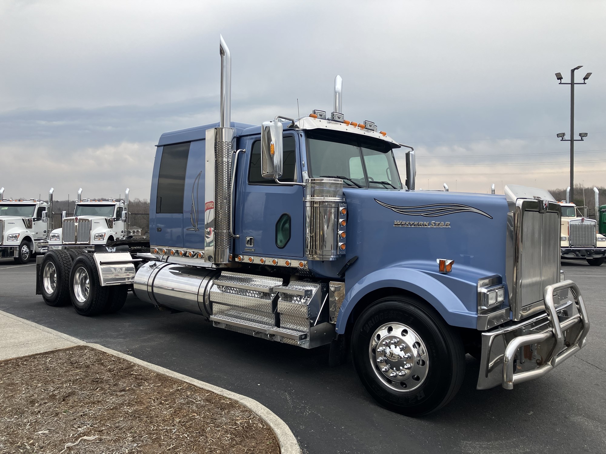 2021 Western Star 4900 - image 3 of 6