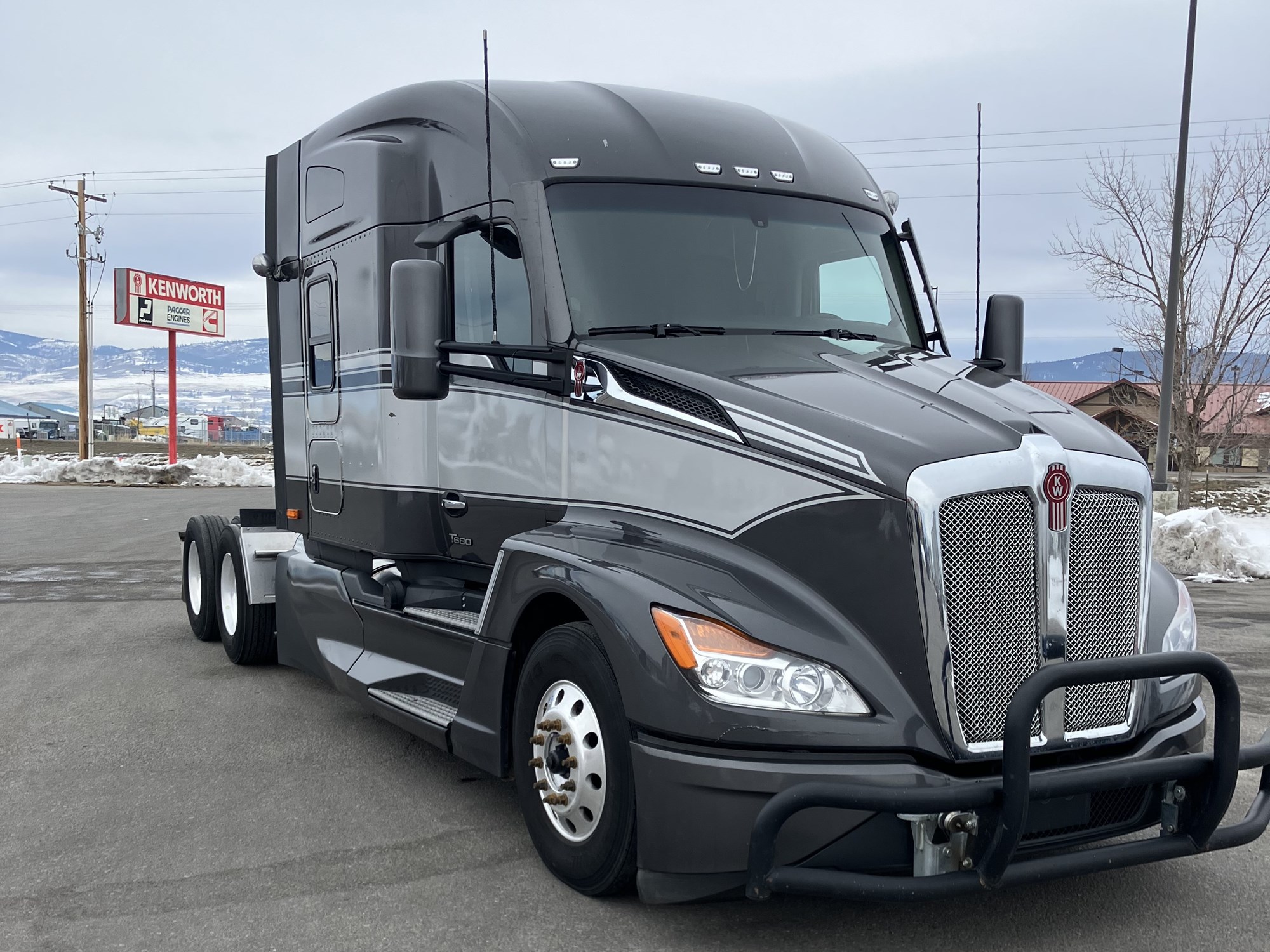 2023 Kenworth T680 Next Gen - image 2 of 6