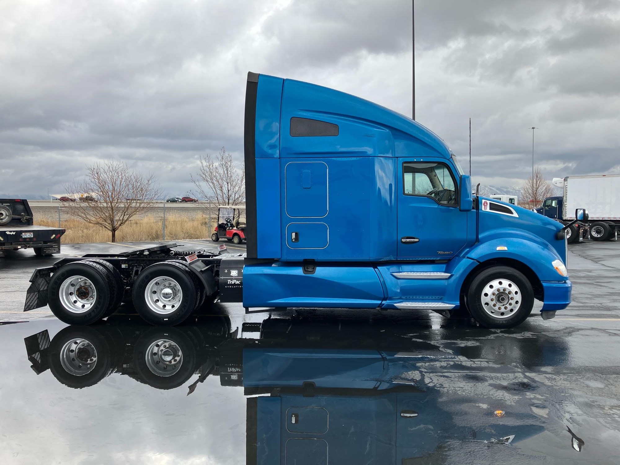 2020 Kenworth T680 - image 4 of 6